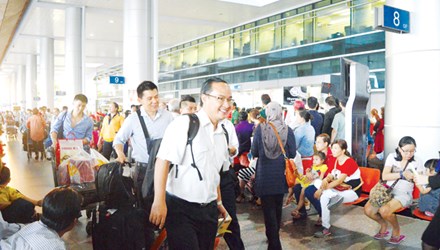 គណៈប្រតិភូជនវៀតណាមគំរូនៅឯបរទេសវិលត្រឡប់មកប្រទេសស្វាគមន៍ទិវាបុណ្យឯករាជ្យជាតិថ្ងៃទី២ កញ្ញា